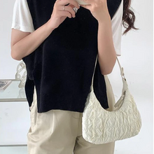 画像をギャラリービューアに読み込む, ファッションガールショルダーバッグクラウドバッグプリーツハンドバッグ大人っぽいデザインのバッグキルティング風 ワッシャー ハンドバ