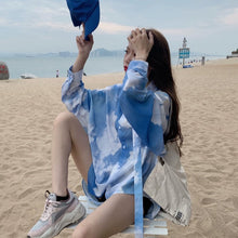 画像をギャラリービューアに読み込む, 春夏ブルータイダイ柄 ワイドシルエット ロングシャツUVカットリゾートミディアム丈レデイーズ トップステゴリ