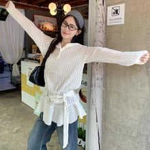 画像をギャラリービューアに読み込む, デザイン性抜群 レースカットアウト フリル袖長袖Tシャツ 春新作 スリム見えトップス