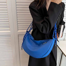 画像をギャラリービューアに読み込む, カジュアルな百合ナイロン布の小さなバッグ新型女性バッグ流行爆発型斜めショルダーバッグおしゃれなワンショルダー餃子バッグ