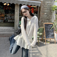 画像をギャラリービューアに読み込む, デザイン性抜群 レースカットアウト フリル袖長袖Tシャツ 春新作 スリム見えトップス