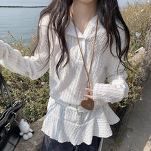 画像をギャラリービューアに読み込む, デザイン性抜群 レースカットアウト フリル袖長袖Tシャツ 春新作 スリム見えトップス