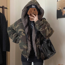 画像をギャラリービューアに読み込む, アウター レディース コート 帽子 フーディ ファー もこもこ 迷彩 ミリタリー パーカー 長袖 トップス 大きいサイズ あったたか 防寒 厚手 春 秋 冬 ガールズ ストリート系 カジュアル かわいい 秋冬新作 原宿系スタイル ファッション 韓国