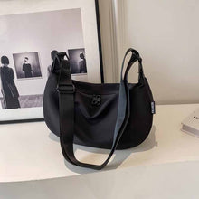 画像をギャラリービューアに読み込む, 学生カジュアルナイロンリュック女性新型潮韓版ギョーザバッグ100枚入り大容量斜めショルダーバッグ