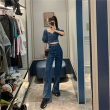 画像をギャラリービューアに読み込む, デコルテ 見せで 女っぽ デニム セットアップ スタイルアップ パフスリーブ クロップド丈 ハイウエスト フレアパンツ カジュアル 脚長効果
