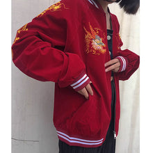 画像をギャラリービューアに読み込む, 刺繍　ライン　アウター　スタジャン　スカジャン　ジャケット　ベースボール　ダンス　衣装　ヒップホップ　HIPHOP　レディース　メンズ　ガールズ　ストリート　黒　ブラック　赤　レッド　龍　ドラゴン　ベロア　奇抜　派手　個性的　スケーター　大きいサイズ
