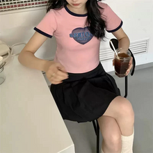 画像をギャラリービューアに読み込む, 甘色Tシャツで 夏の着こなしプリント リンガーTシャツ Y2K カジュアル 半袖 クロップド丈 ハート ピンク ホワイト ストリート 韓国っぽ スポーティー
