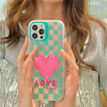 画像をギャラリービューアに読み込む, キュートなチェック柄のハート柄iPhoneケース

